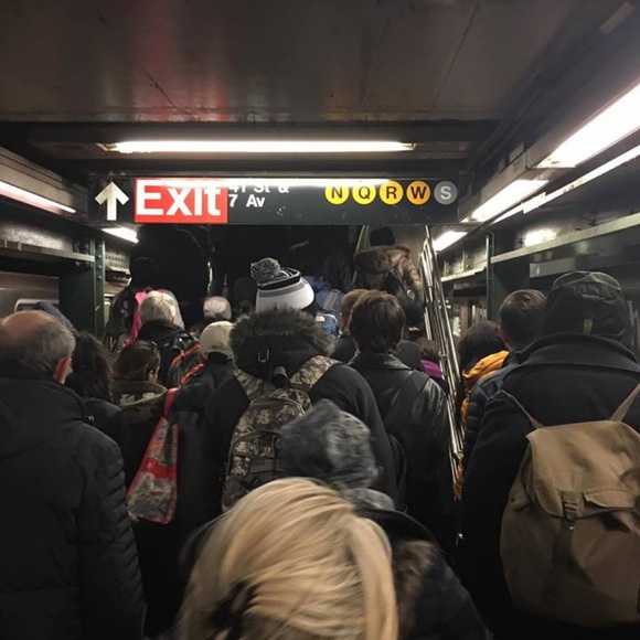 Meet Your Posher - City Shop - Picture 4 of 7